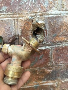 stress free no worry plumbing service fixing a leak for a customer who was extremely satisfied 